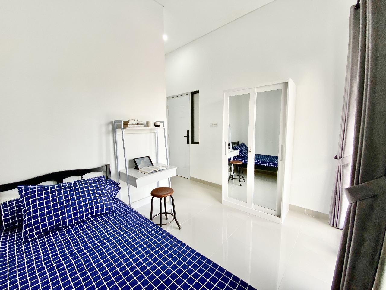 Interior ALFAROBI KOST